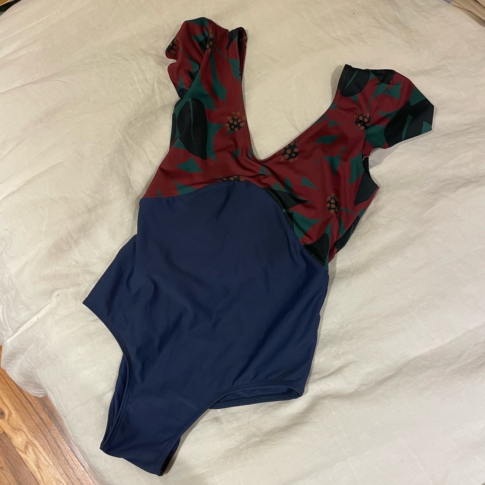 Seea Short Sleeve Surf Suit